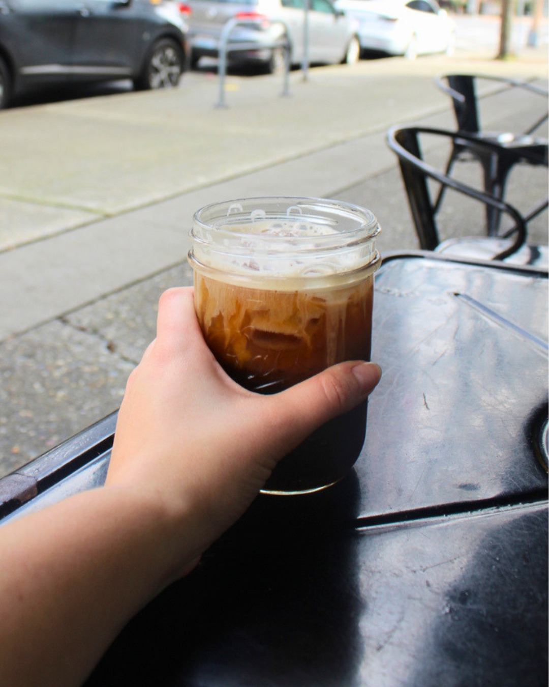 Maple oat foam cold brew 🤝 outside time with our accordion windows 🤗
#coffee #seattle #apprenticeships